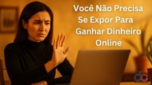 Mulher afastando o rosto com medo de aparecer na internet, representando a insegurança no marketing digital.